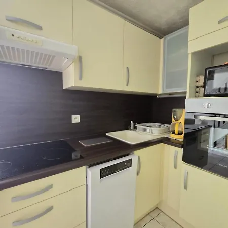 Maison De Vacance Avec Piscine Et Place De Parking