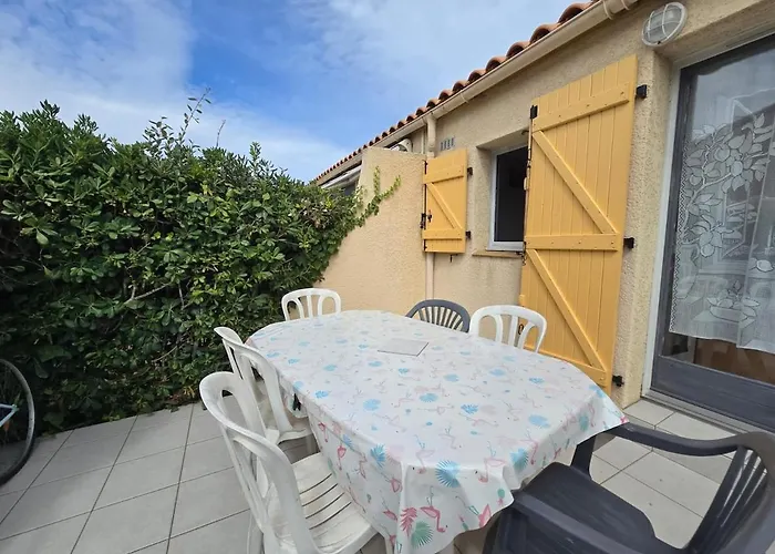 Maison De Vacance Avec Piscine Et Place De Parking